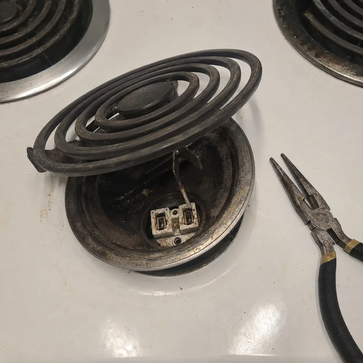 Whirlpool electric cooktop repair in Islip